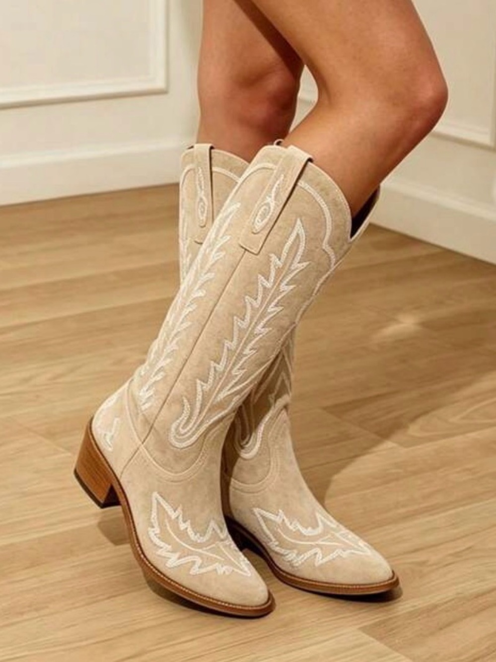 Classic western knee high cowboy boots - BRAND NEW!